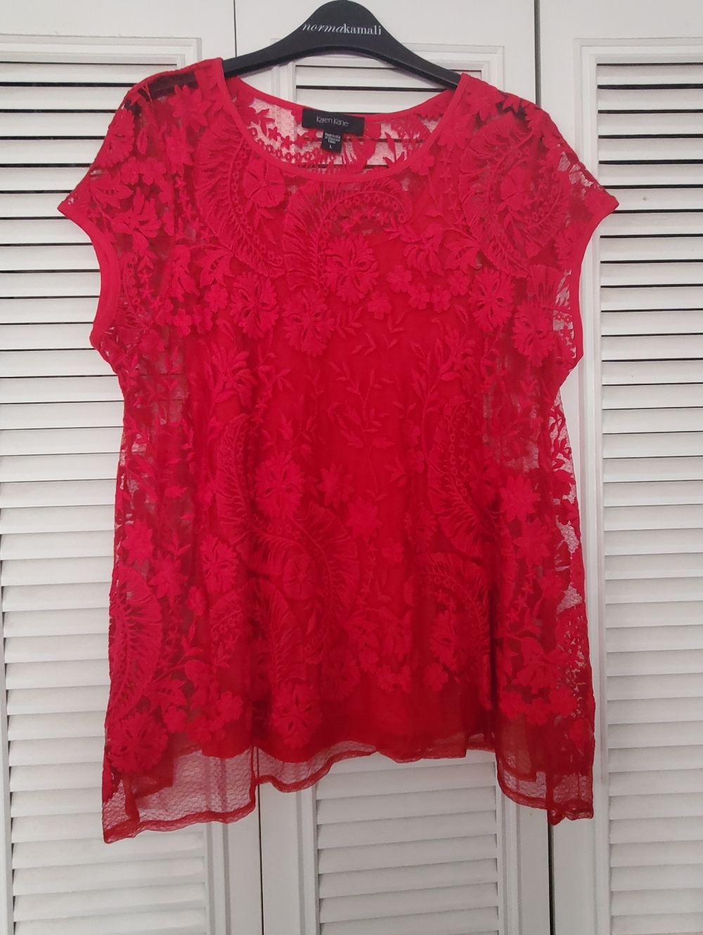 Karen Kane Red Floral Lace Cap-Sleeve Blouse